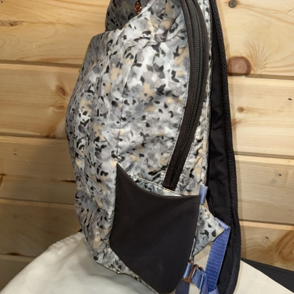 Lululemon Run From Work Backpack - Picture 6 of 10